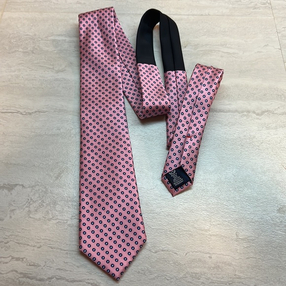 CHAPS Navy/Pink Neck Tie Classic or Casual 3”, 58”. - Picture 6 of 7
